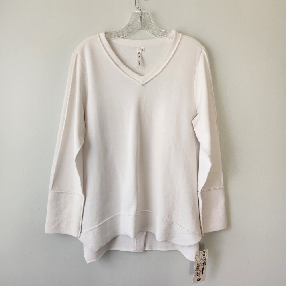 Lulu B Sweatshirt Women's S White Terry Knit Back Buttons Coastal Elevated Basic